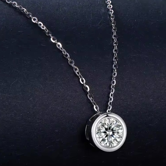 Classic DColor Moissanite 1 ct Stud Necklace 18KGold Plated 925SterliS-Certified - Picture 3 of 11